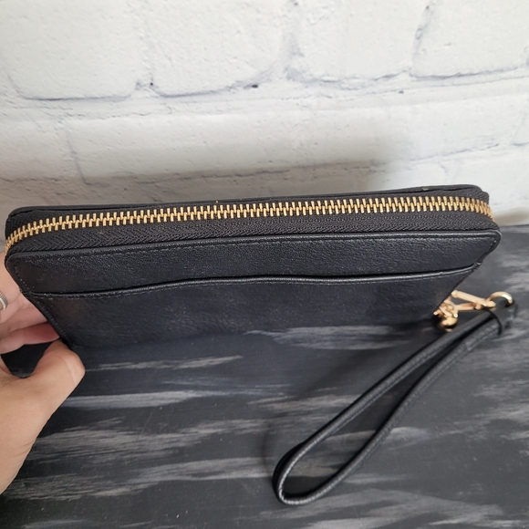 NWOT LC Lauren Conrad wristlet - Picture 5 of 9